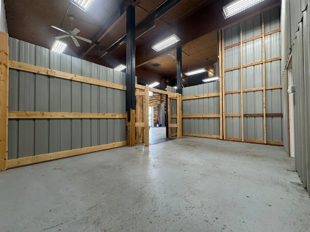 6223 48 Avenue Camrose AB T4V 0K4