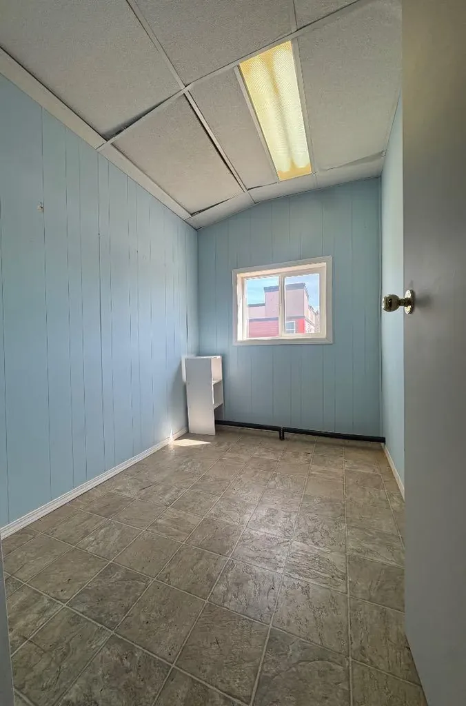 6223 48 Avenue Camrose AB T4V 0K4
