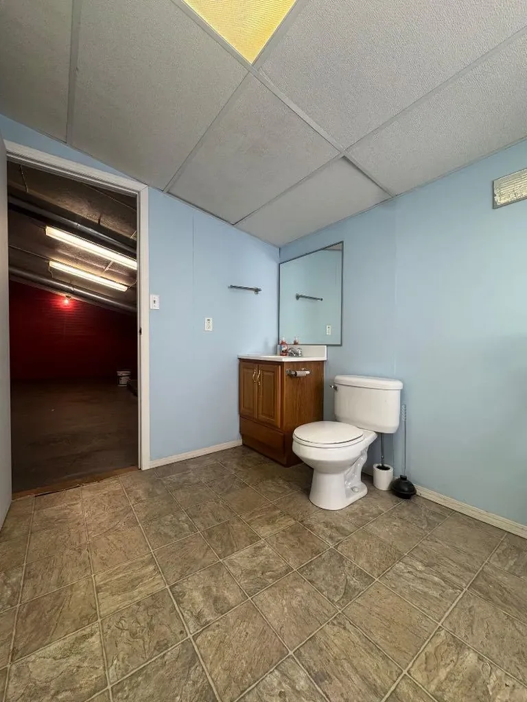 6223 48 Avenue Camrose AB T4V 0K4