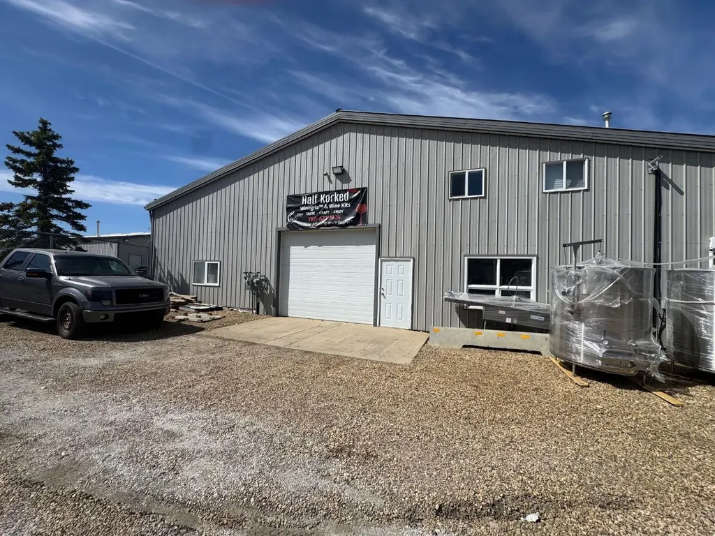 6223 48 Avenue Camrose AB T4V 0K4