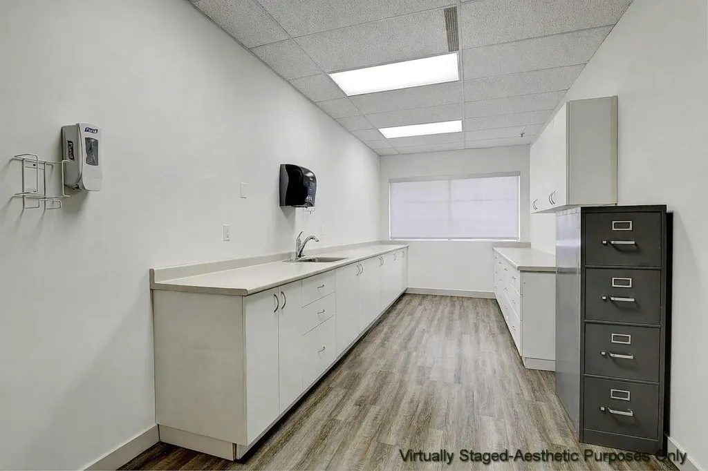 10006 101 Avenue Grande Prairie AB T8V0Y1