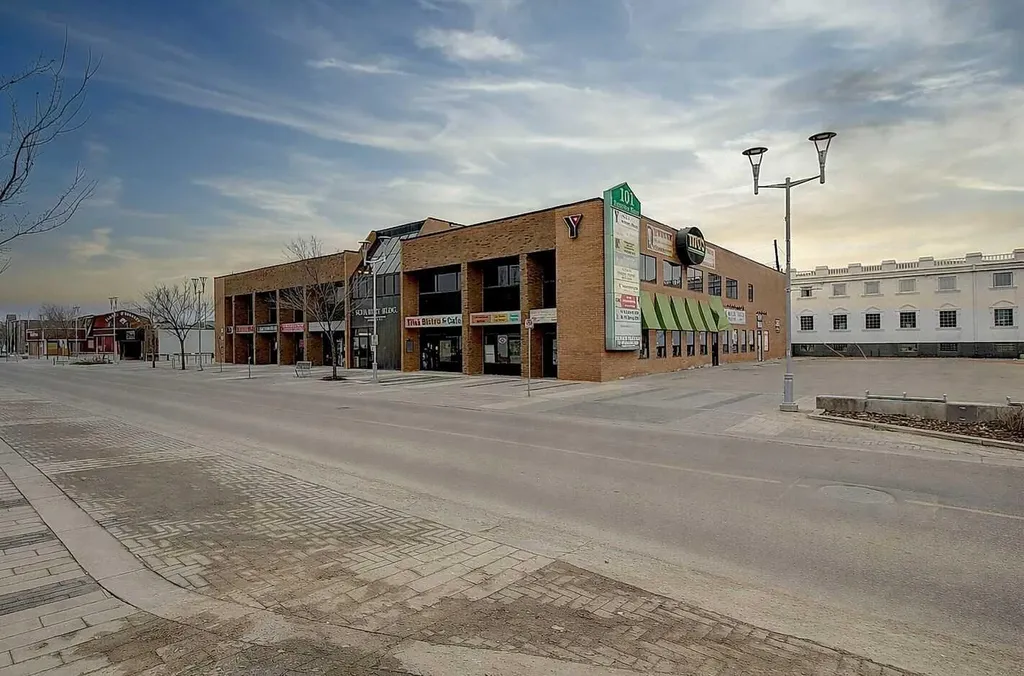 10006 101 Avenue Grande Prairie AB T8V0Y1