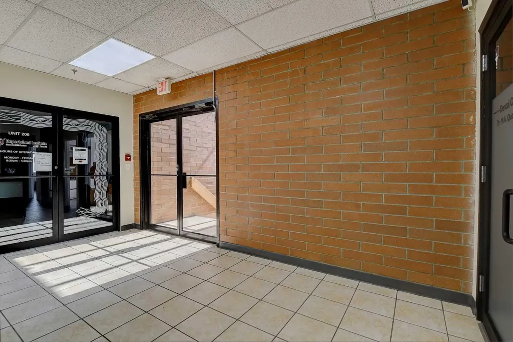 10006 101 Avenue Grande Prairie AB T8V0Y1
