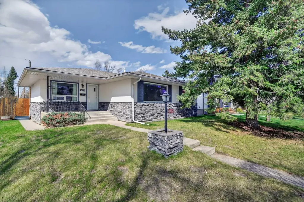3112 34 Avenue SW Calgary AB T3E 0Z1
