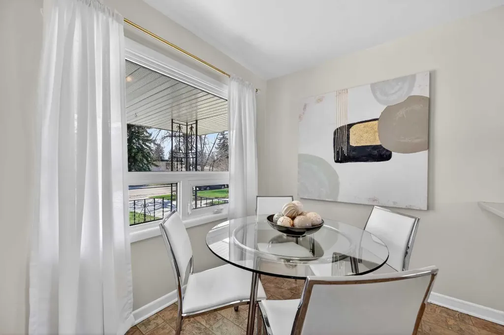 3112 34 Avenue SW Calgary AB T3E 0Z1
