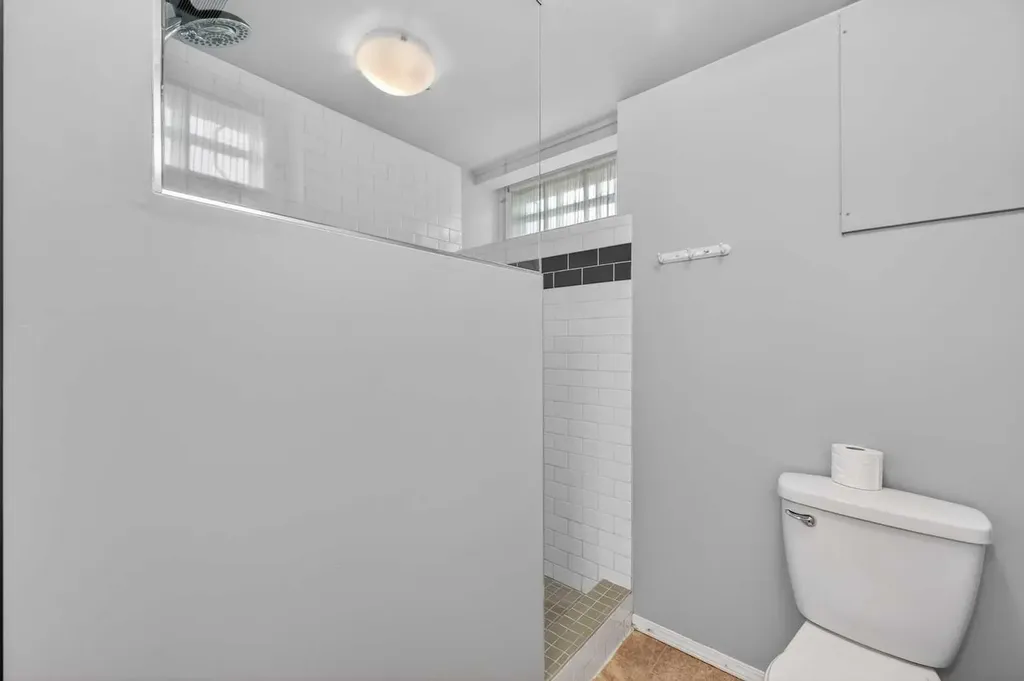 3112 34 Avenue SW Calgary AB T3E 0Z1