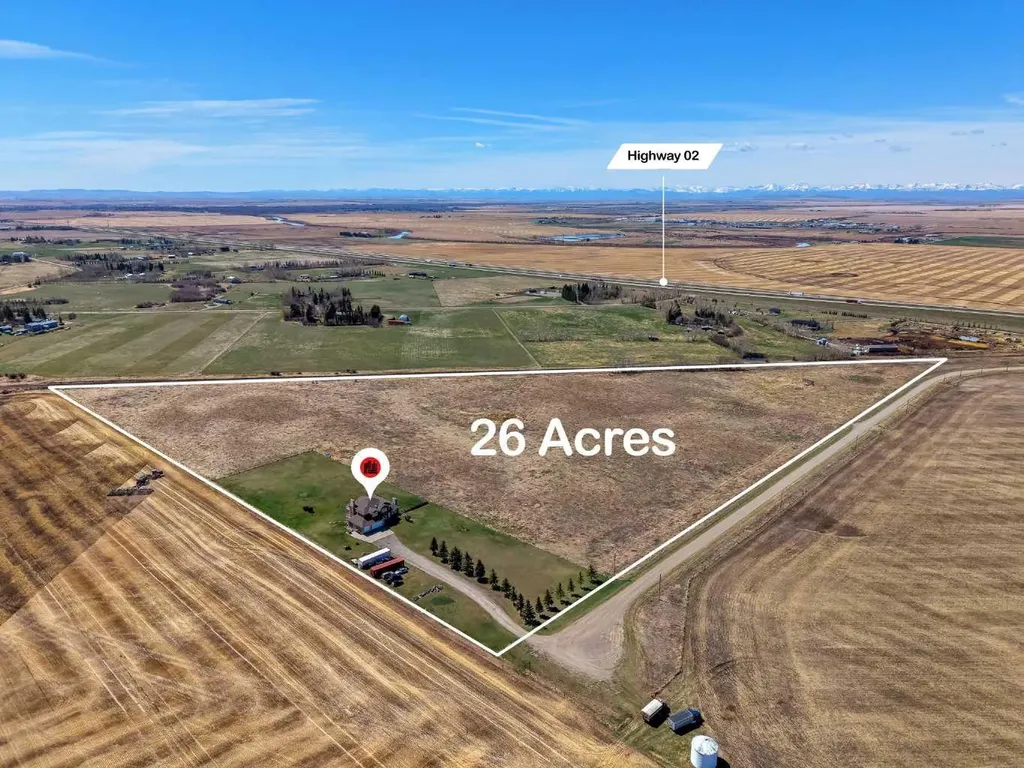 113127 450 Avenue E Rural Foothills County AB T1V 1N4