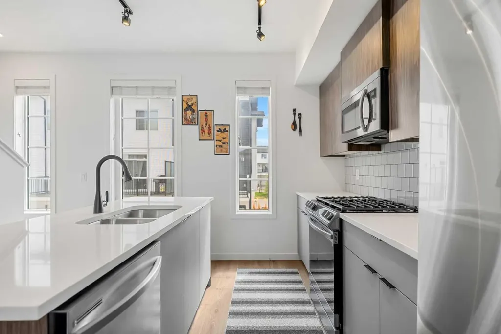 85 Walgrove Common SE Calgary AB T2X 4C2