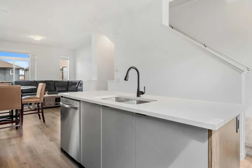 85 Walgrove Common SE Calgary AB T2X 4C2