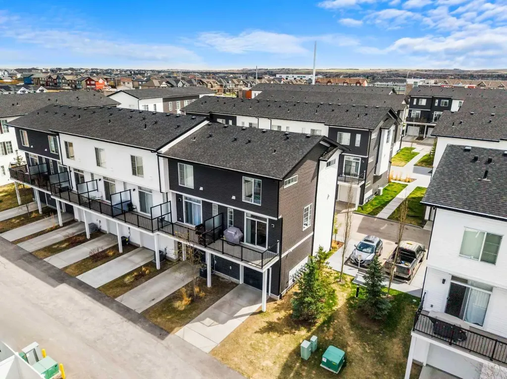 85 Walgrove Common SE Calgary AB T2X 4C2