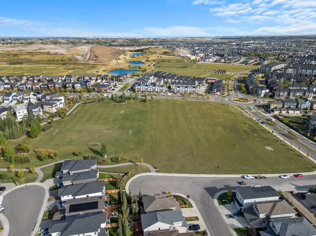 85 Walgrove Common SE Calgary AB T2X 4C2