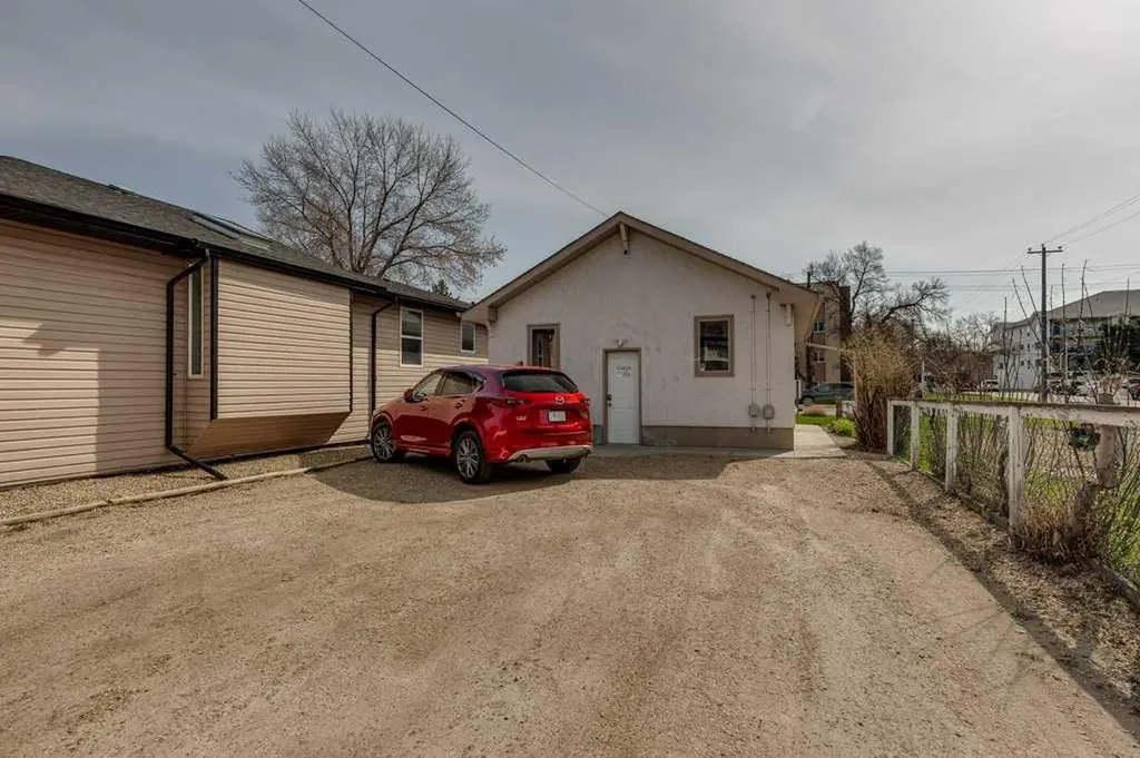 4606 48 Avenue Red Deer AB T4N 3S9