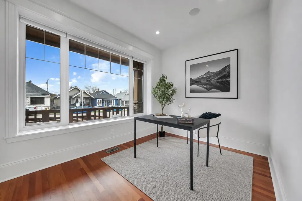 1010 19 Avenue SE Calgary AB T2G 1M2