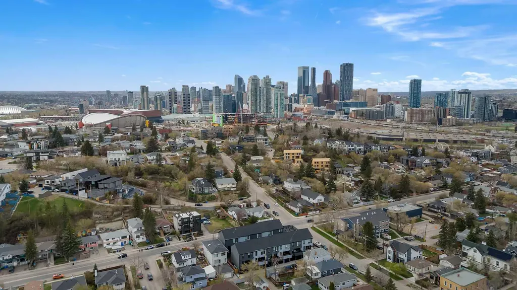 1010 19 Avenue SE Calgary AB T2G 1M2