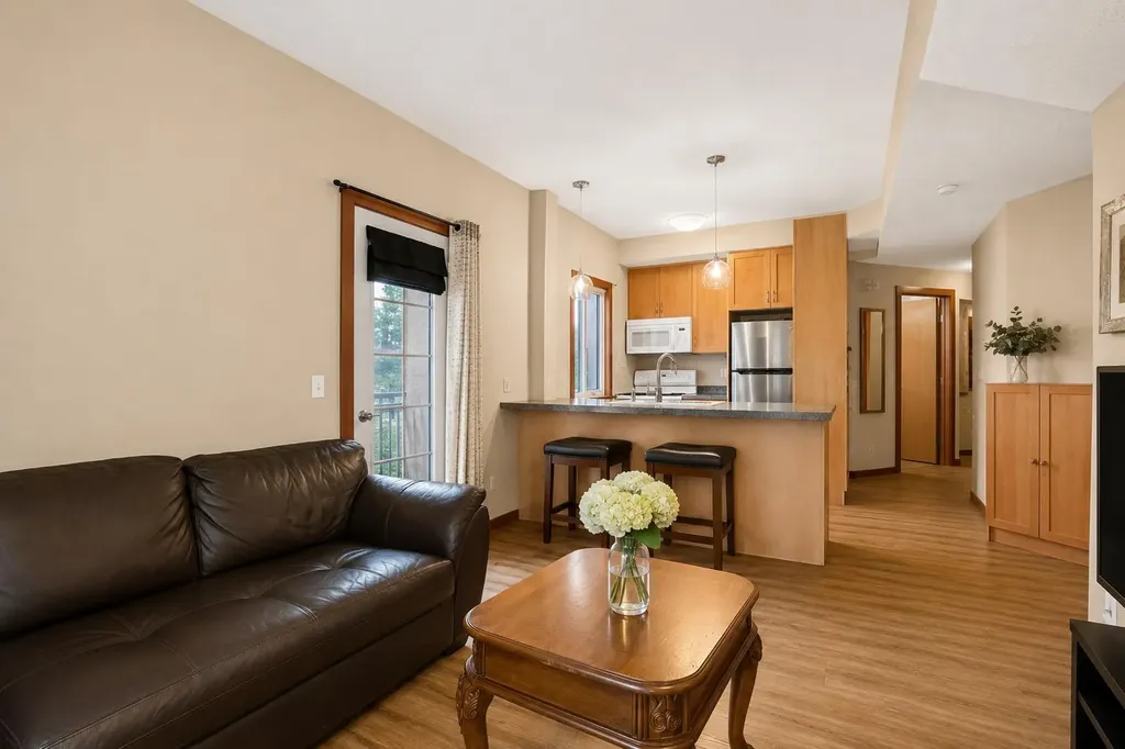 1235 13 Avenue SW Calgary AB T3C 0T2
