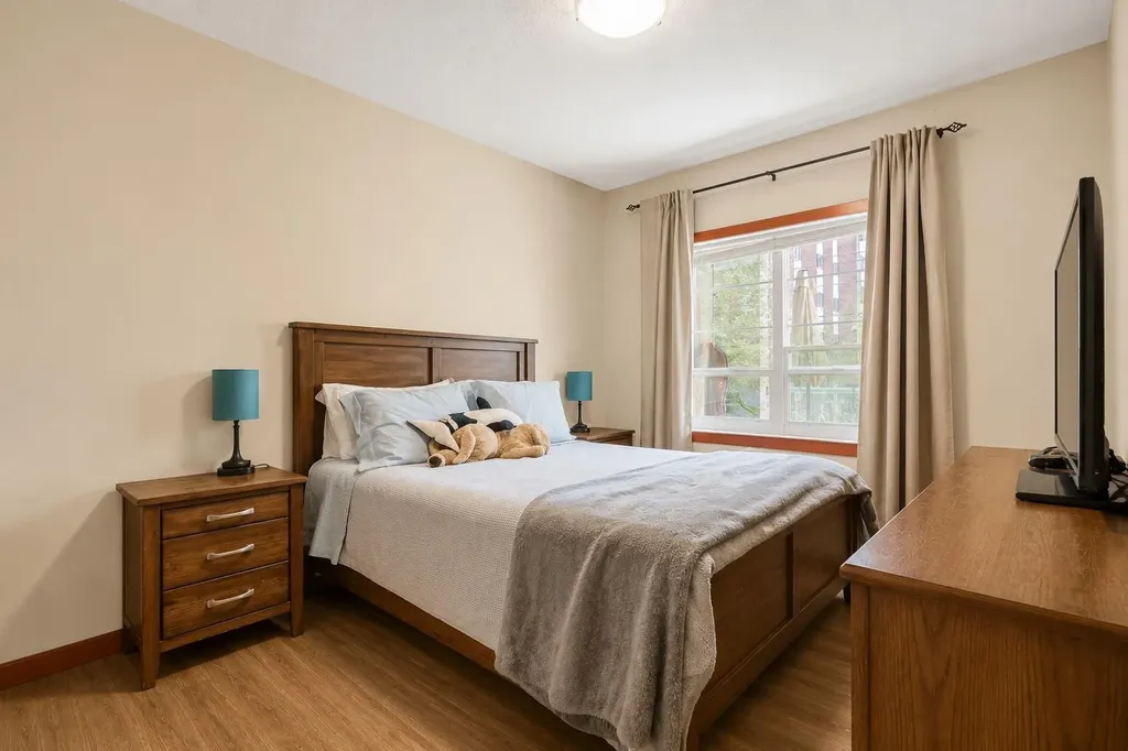 1235 13 Avenue SW Calgary AB T3C 0T2