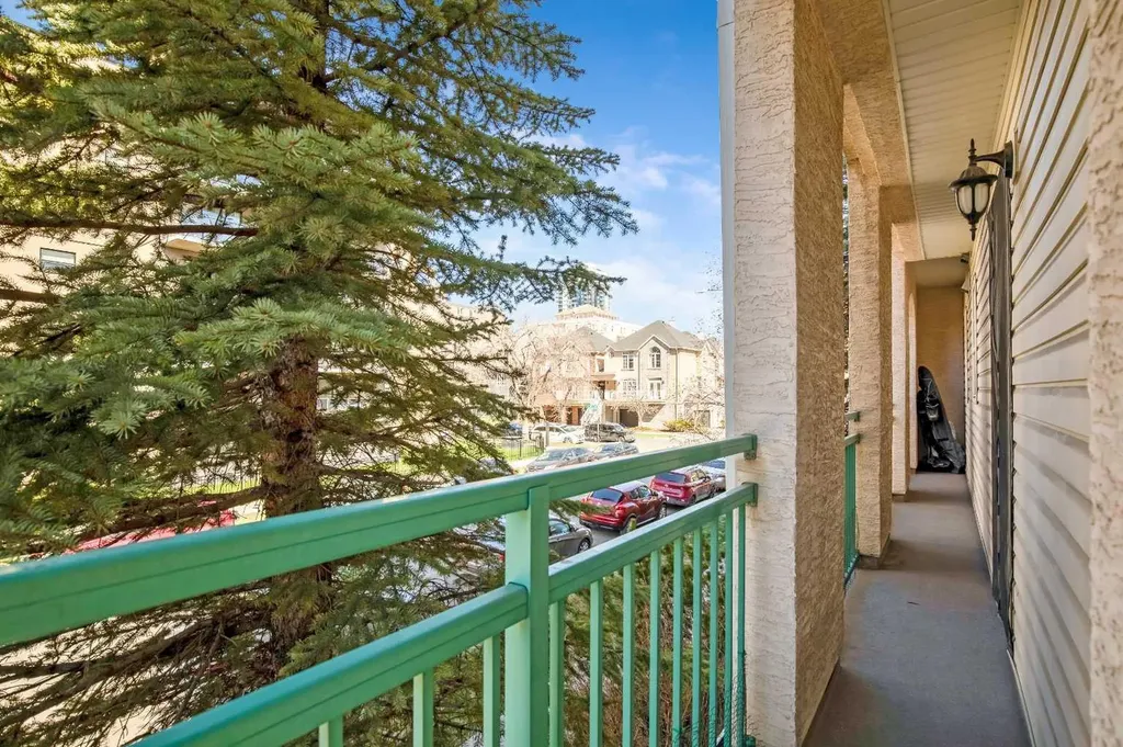 1235 13 Avenue SW Calgary AB T3C 0T2