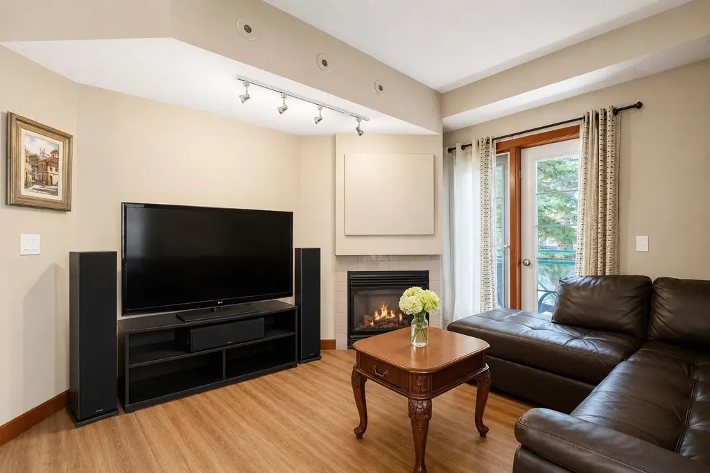 1235 13 Avenue SW Calgary AB T3C 0T2