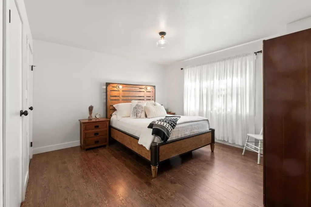 36 Lakeview Avenue White Sands AB T0C 2L0