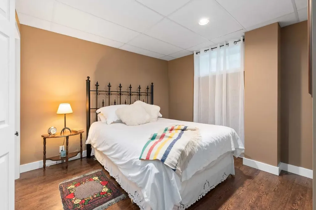 36 Lakeview Avenue White Sands AB T0C 2L0