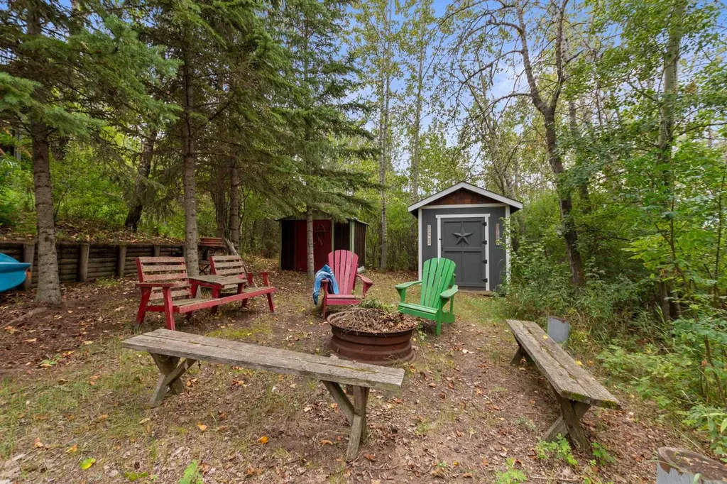 36 Lakeview Avenue White Sands AB T0C 2L0
