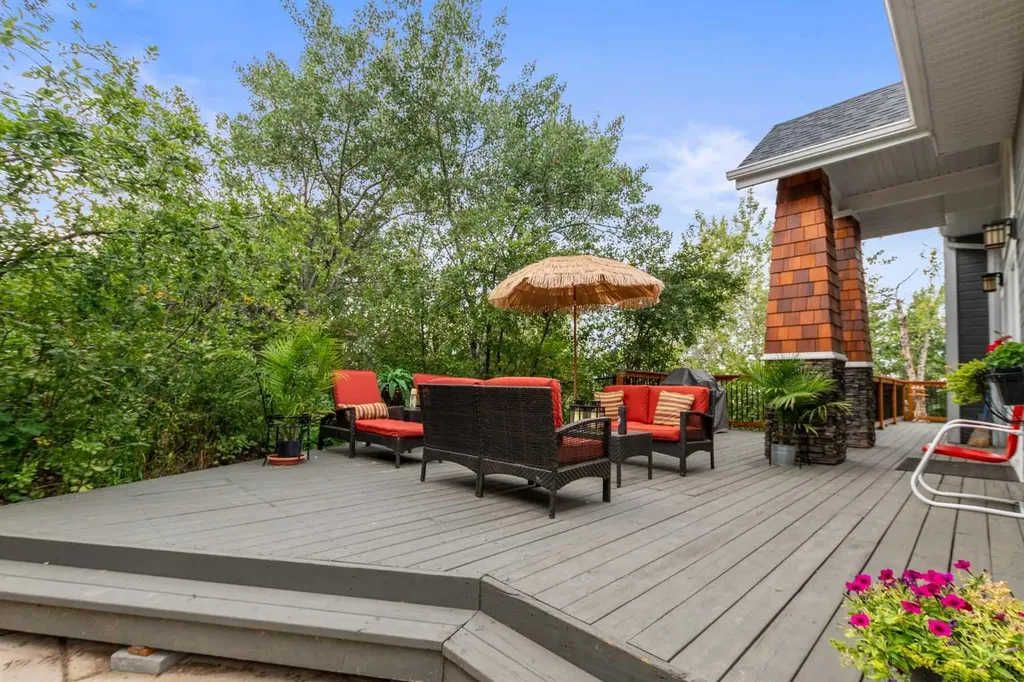 36 Lakeview Avenue White Sands AB T0C 2L0