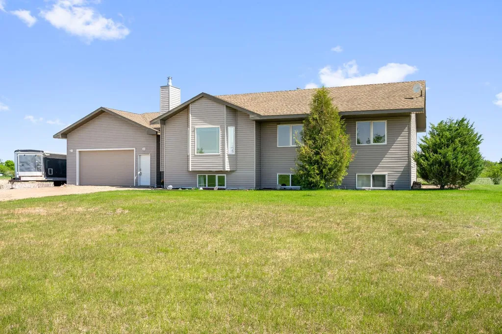 14 Greenway Drive Rural SK S9V 1P4