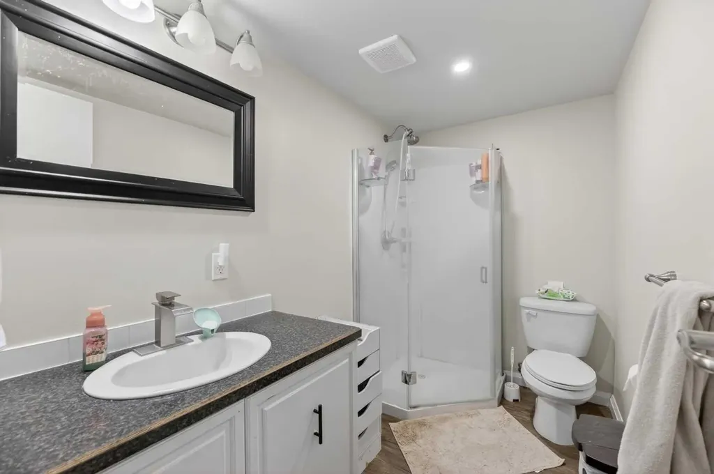 5218 Silverpark Close Olds AB T4H 1B3