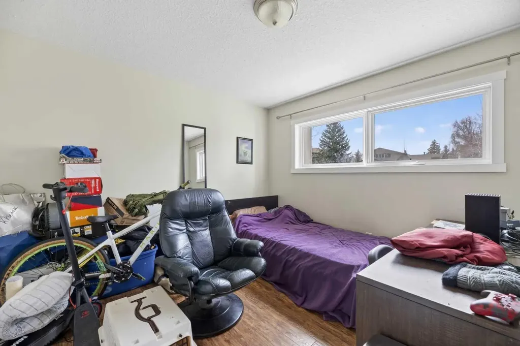 5218 Silverpark Close Olds AB T4H 1B3