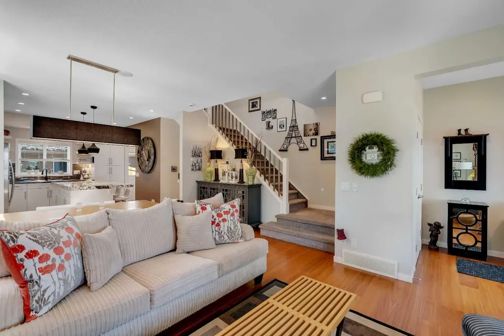 2280 Mahogany Boulevard SE Calgary AB T3M 1Y7