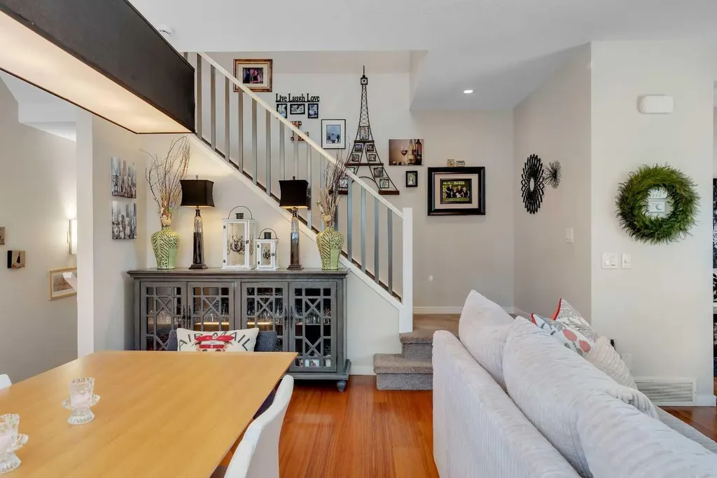 2280 Mahogany Boulevard SE Calgary AB T3M 1Y7