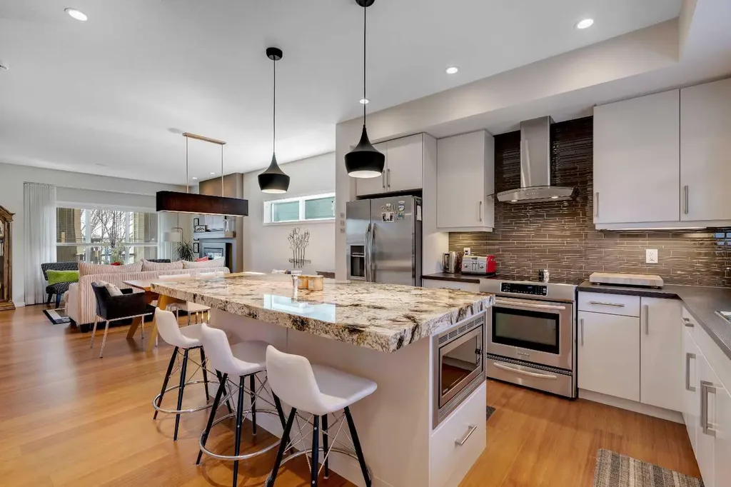 2280 Mahogany Boulevard SE Calgary AB T3M 1Y7