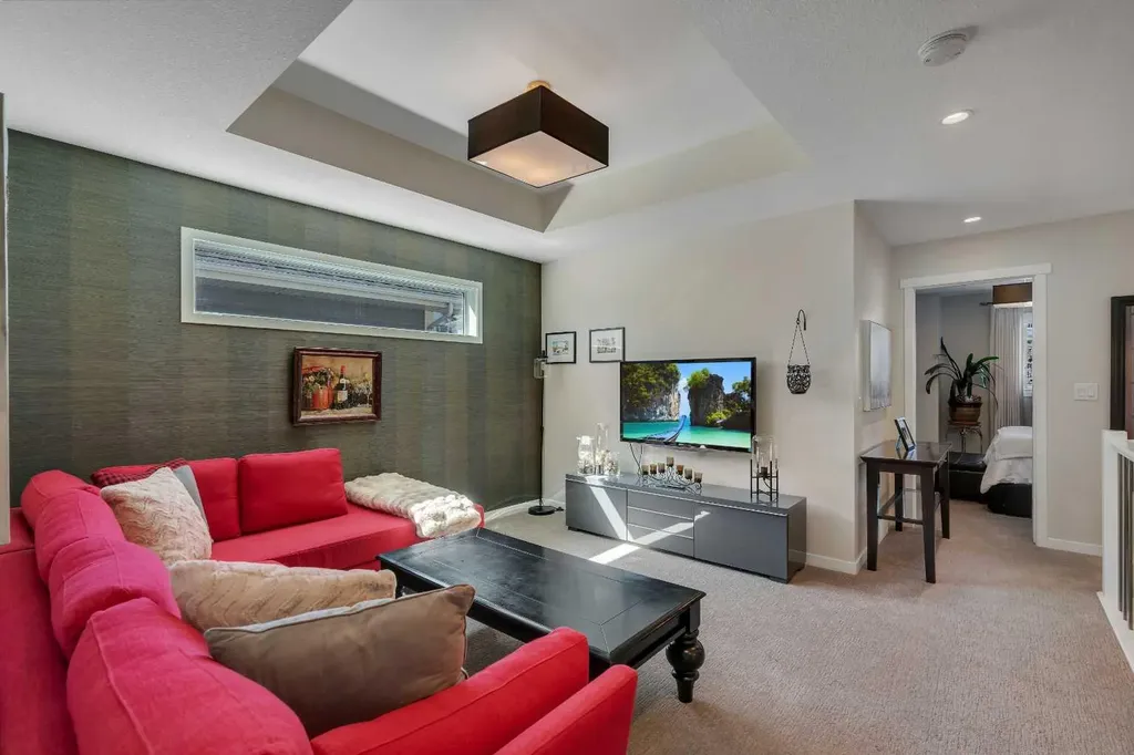 2280 Mahogany Boulevard SE Calgary AB T3M 1Y7