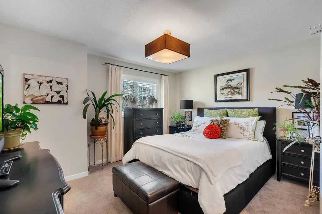 2280 Mahogany Boulevard SE Calgary AB T3M 1Y7