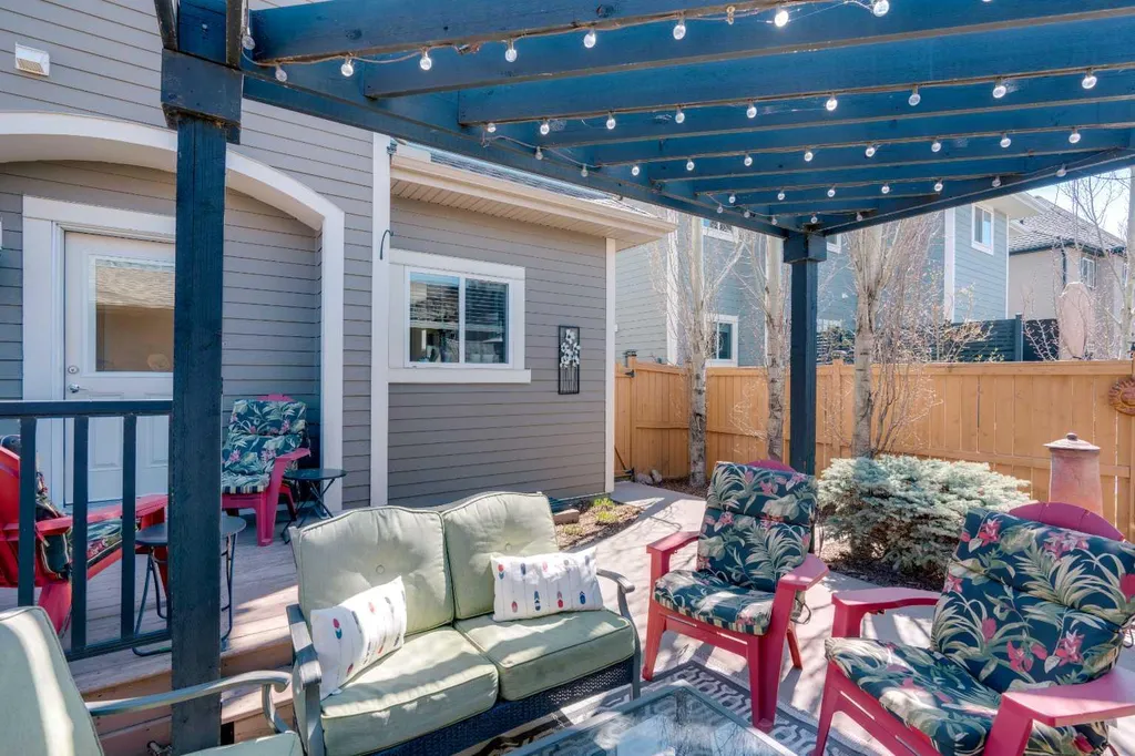 2280 Mahogany Boulevard SE Calgary AB T3M 1Y7