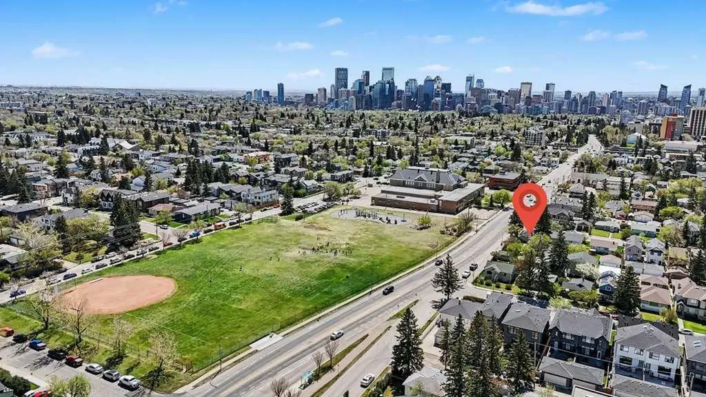 1102 21 Avenue NW Calgary AB T2M 1K9