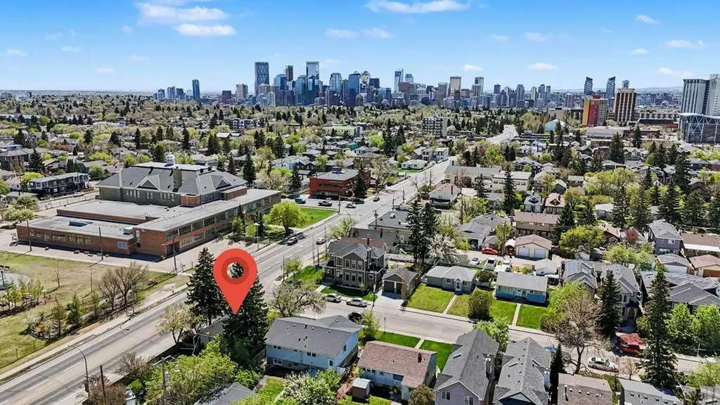 1102 21 Avenue NW Calgary AB T2M 1K9