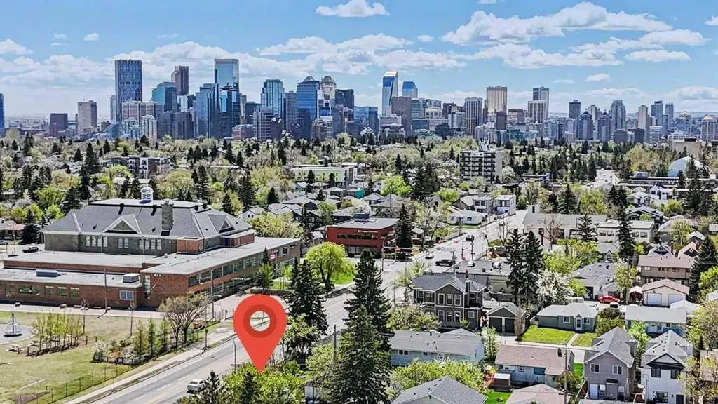 1102 21 Avenue NW Calgary AB T2M 1K9