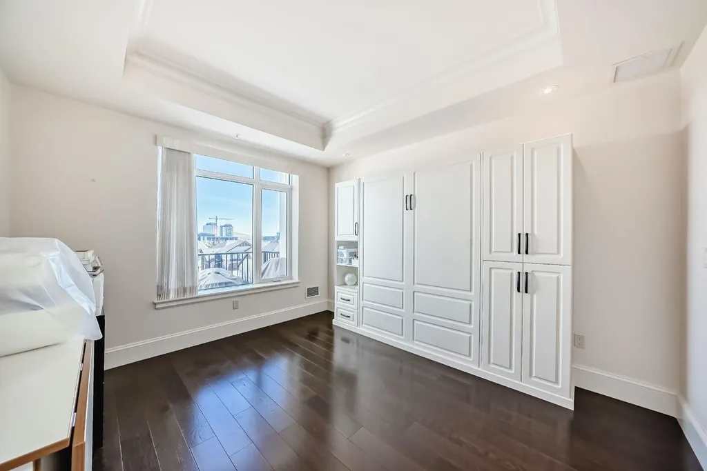 211 Quarry Way SE Calgary AB T2C 5M6