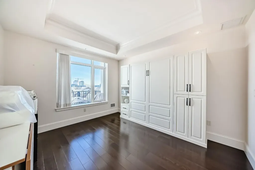 211 Quarry Way SE Calgary AB T2C 5M6