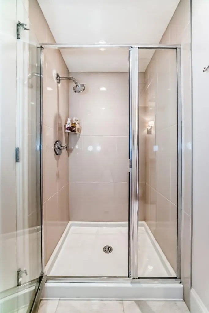 211 Quarry Way SE Calgary AB T2C 5M6