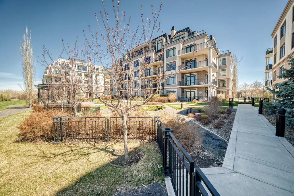 211 Quarry Way SE Calgary AB T2C 5M6