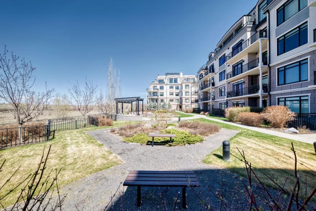 211 Quarry Way SE Calgary AB T2C 5M6