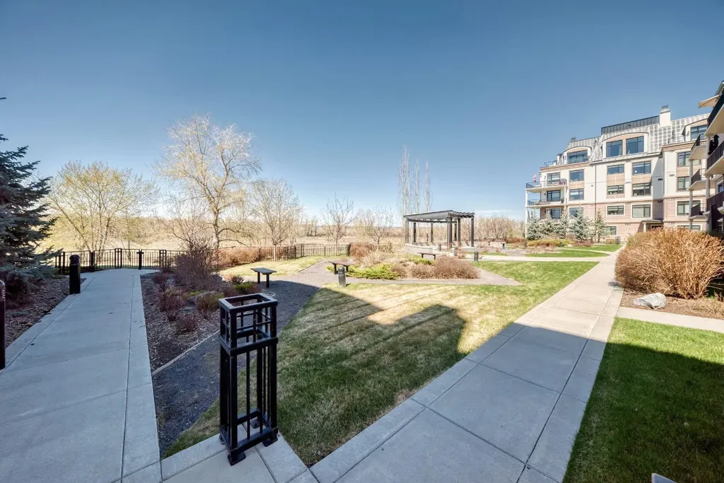 211 Quarry Way SE Calgary AB T2C 5M6