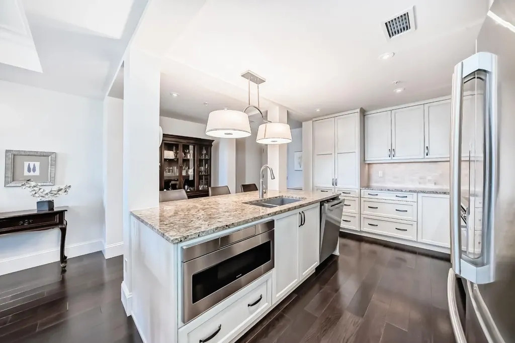 211 Quarry Way SE Calgary AB T2C 5M6