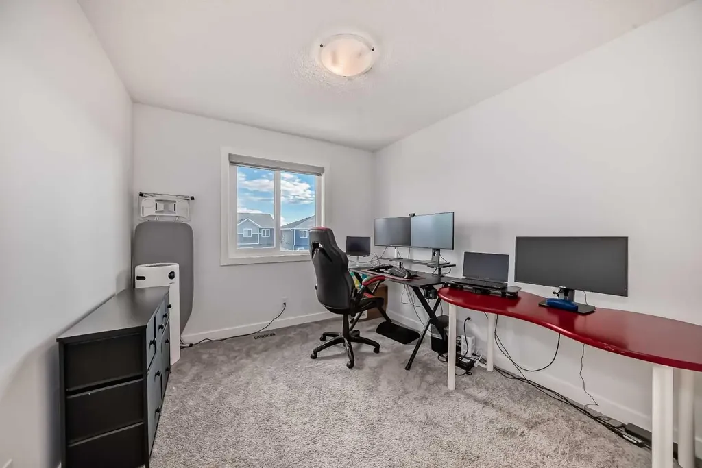 114 Midgrove Greenway SW Airdrie AB T4B 5H2