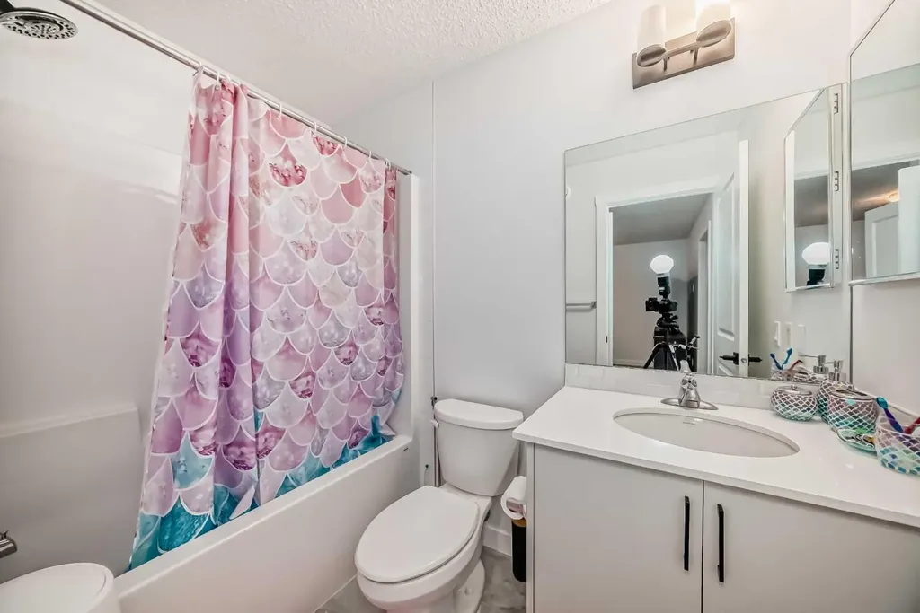 114 Midgrove Greenway SW Airdrie AB T4B 5H2