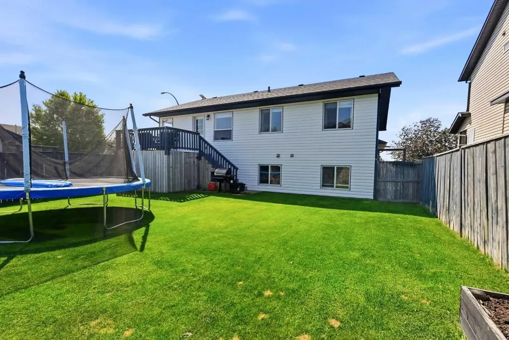 5618 Panorama Drive Blackfalds AB T4M0E8