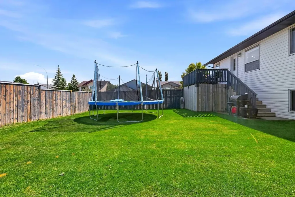5618 Panorama Drive Blackfalds AB T4M0E8