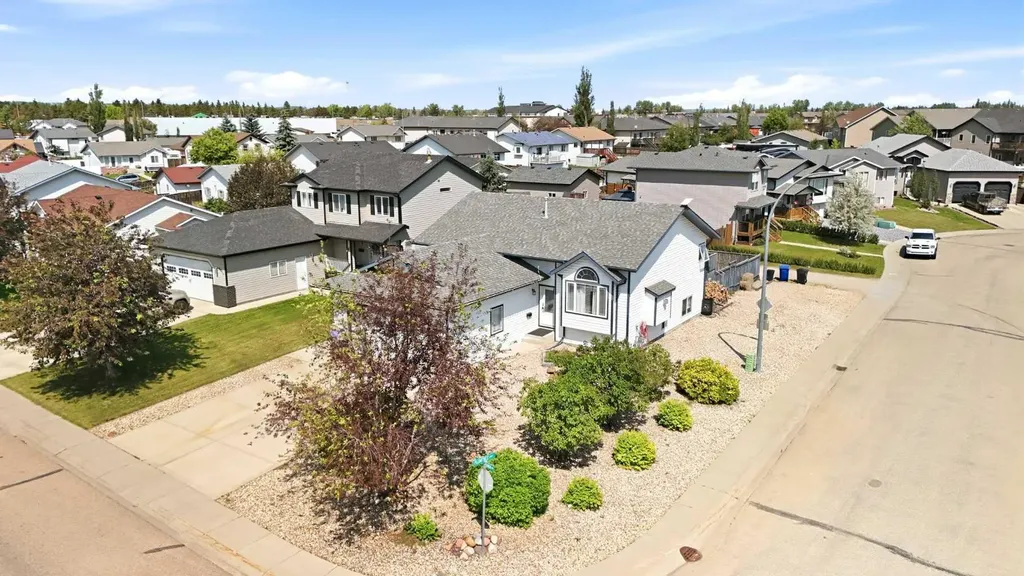 5618 Panorama Drive Blackfalds AB T4M0E8